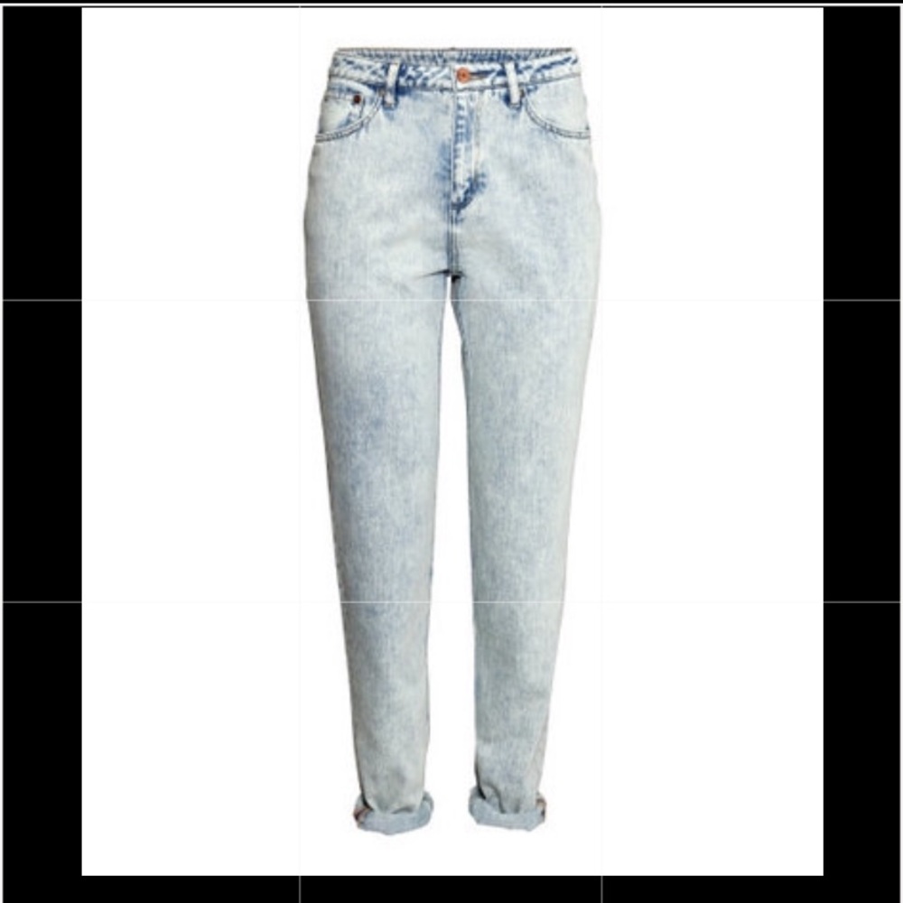 ACID WASH  ANKLE MOM JEANS